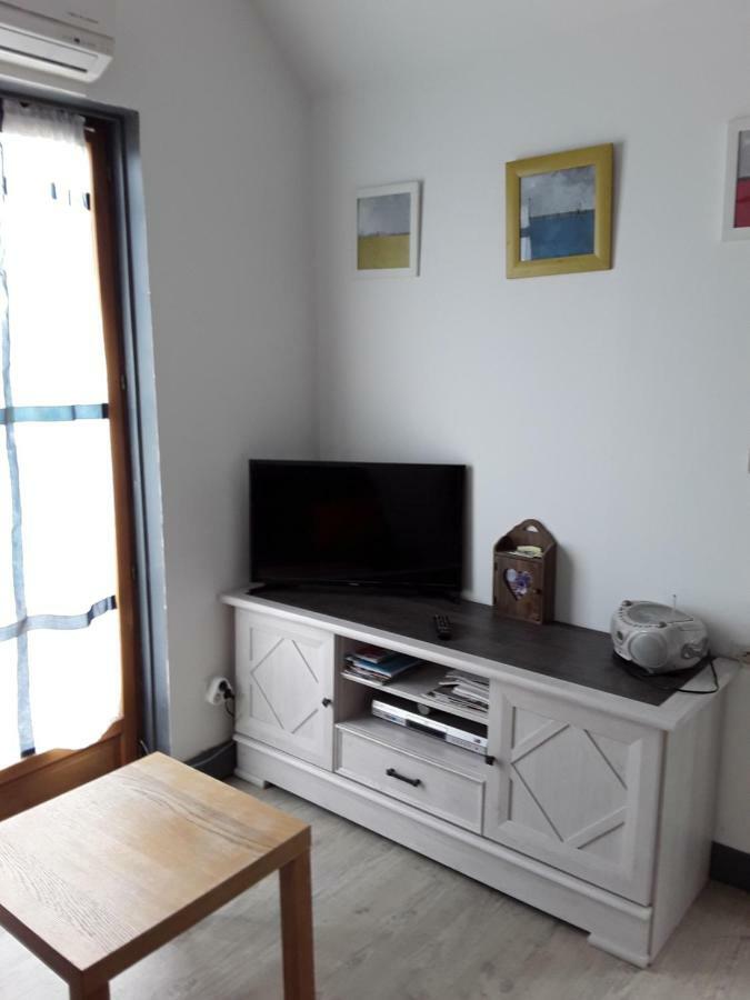 La petite maison verte Triqueville Extérieur photo